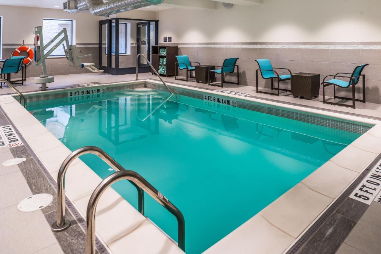 Residence Inn By Marriott Pittsburgh Oakland/University Place Bagian luar foto