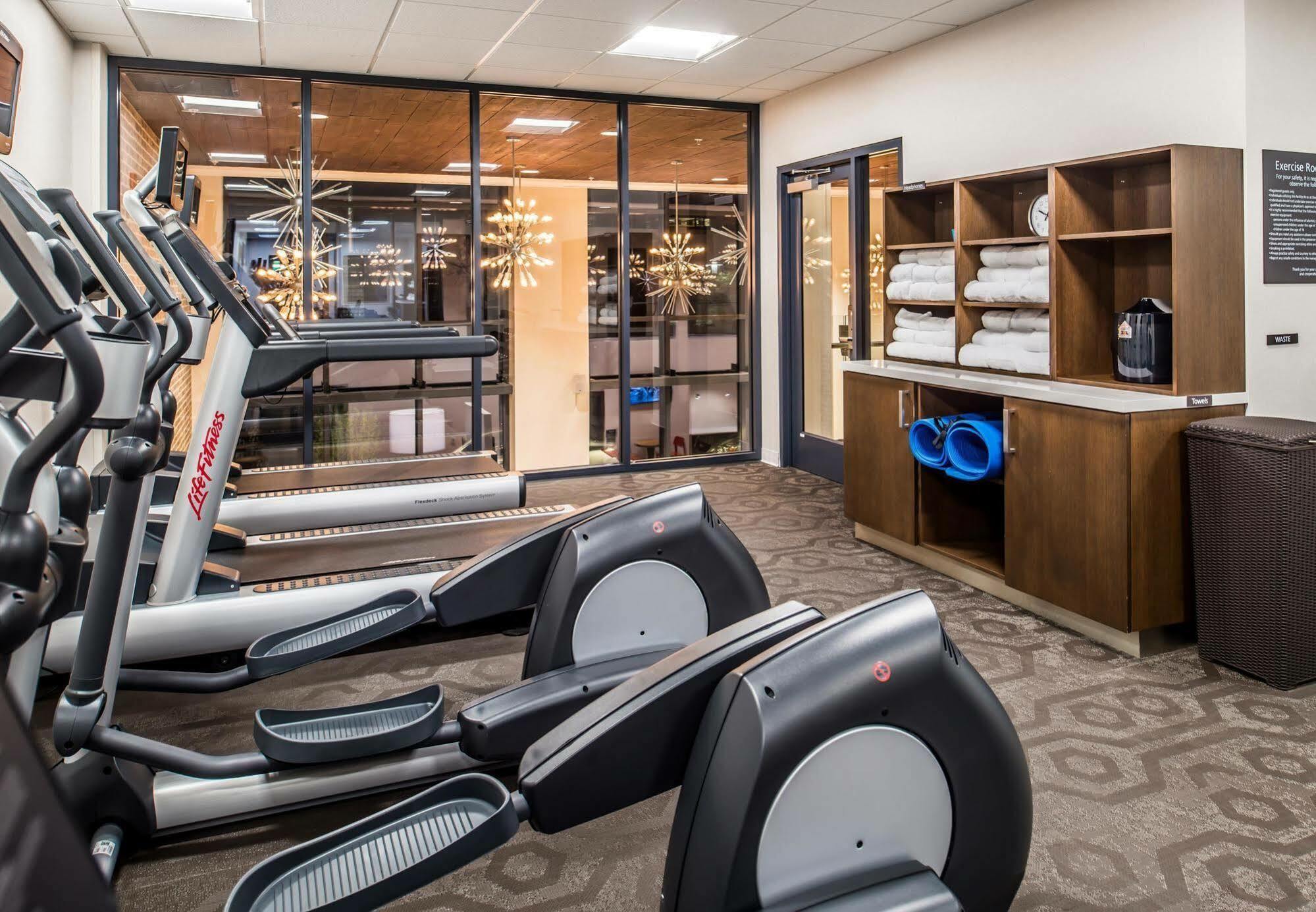 Residence Inn By Marriott Pittsburgh Oakland/University Place Bagian luar foto