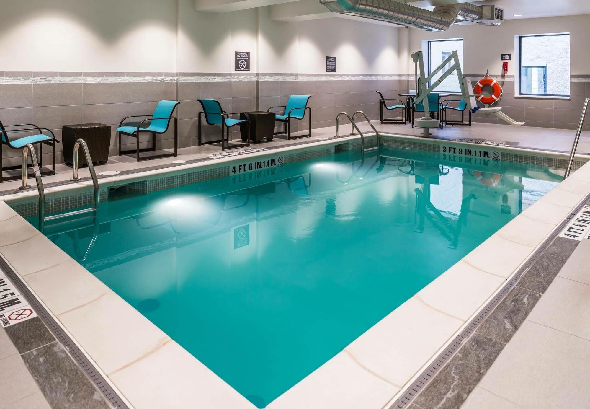 Residence Inn By Marriott Pittsburgh Oakland/University Place Bagian luar foto